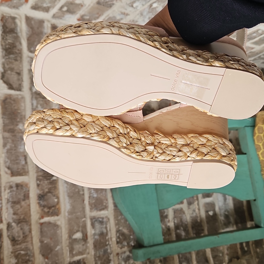 Dolce Vita Blush Otis Raffia Faux Wood Wedge Sandals - Picture 6 of 6